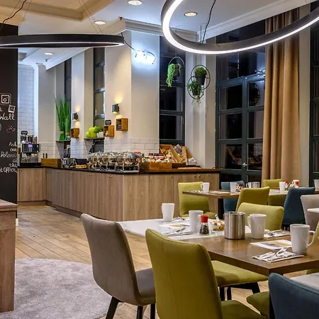 Hotel Holiday Schuman By Ihg 4*