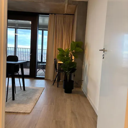 Luxurious In Center *