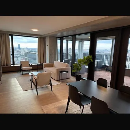 Luxurious In Center Apartman *