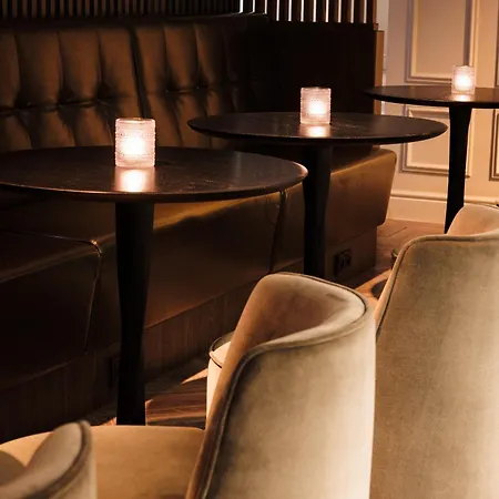 Pillows Centre فندق 4*