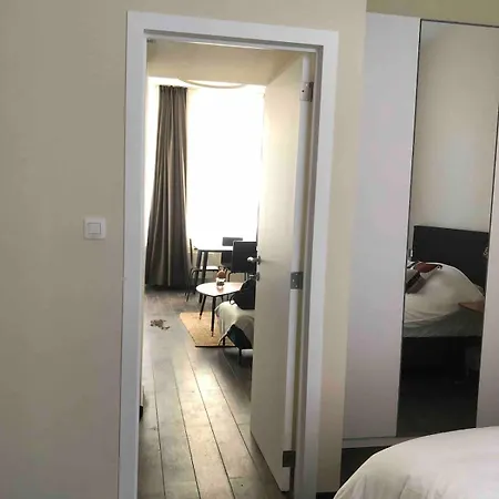 Cosy 1 Bedroom In Eu District Apartment *