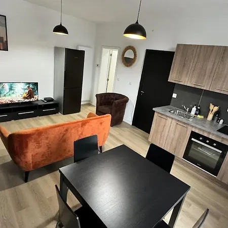 Charming Place In Ideal Near The Metro Appartement Brussel