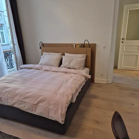 Flagey Art Loft 1 *