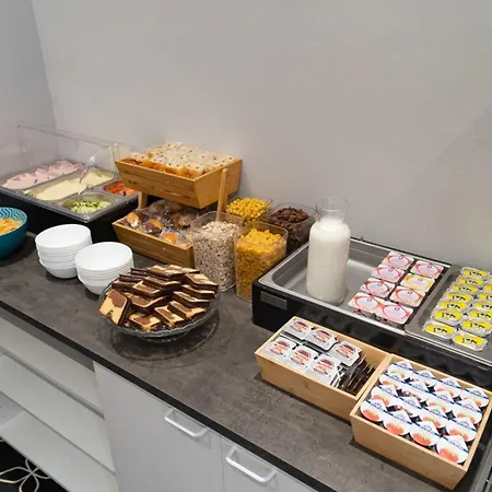 Safestay Grand Place Hotel 3*