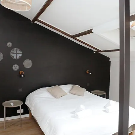 Absolute Charm 3 Bedroom 3 Bathroom With Ac Eu District