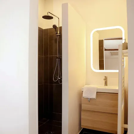 Absolute Charm 3 Bedroom 3 Bathroom With Ac Eu District * Brüsszel