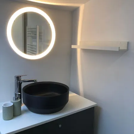 Absolute Charm 3 Bedroom 3 Bathroom With Ac Eu District Apartman