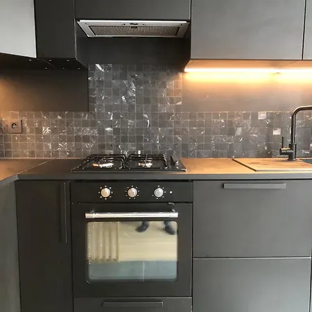 Absolute Charm 3 Bedroom 3 Bathroom With Ac Eu District Apartman