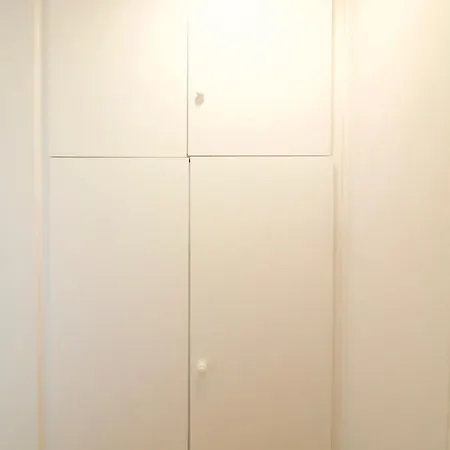 Brand New & Cosy - Louise & Stephanie Area *