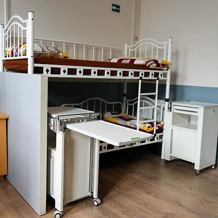 Your Midi Station Hostal *