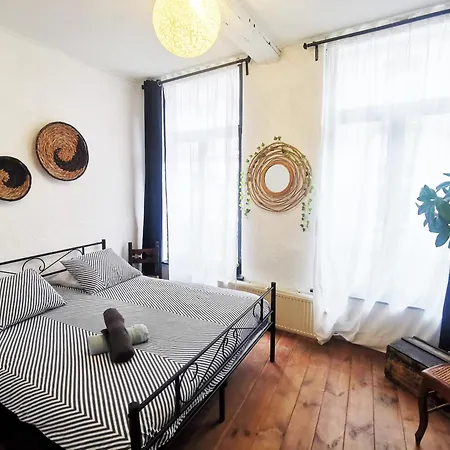 Centre Petite Privee Au Sablon !