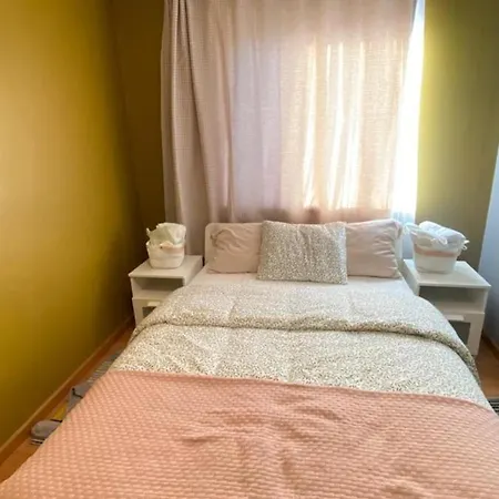 Strelitzyahouse * Bruksela