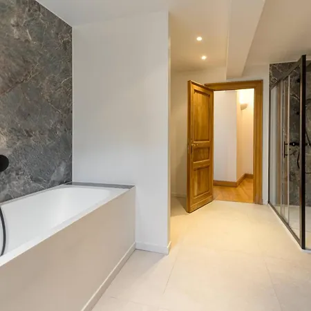 Unique Flat On The Grand Place Brüssel