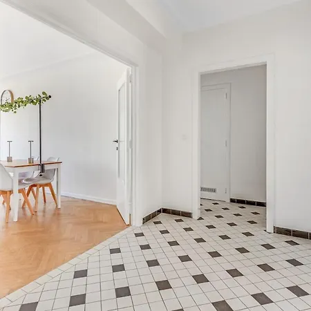 2 Bedroom Midi * Brüssel