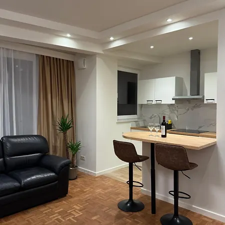 Arm * Βρυξέλλες