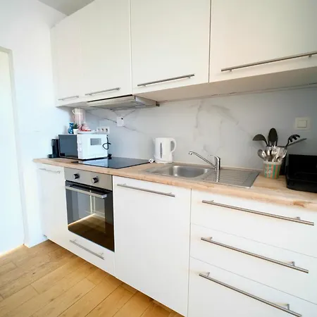 Easy - Center * Bruksela