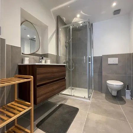 Midi Station 3 شقة بروكسل