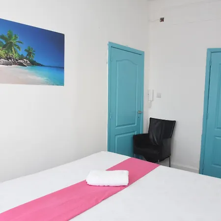 1 Confort Gare De L'ouest * Bruxelles