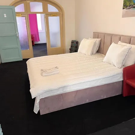 Confort Gare De L'ouest * בריסל