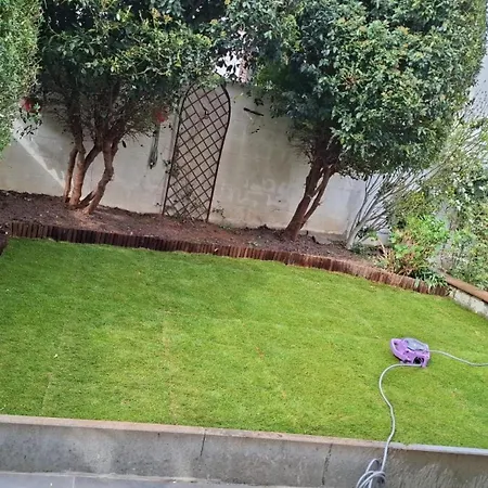 Yael House בית נופש *