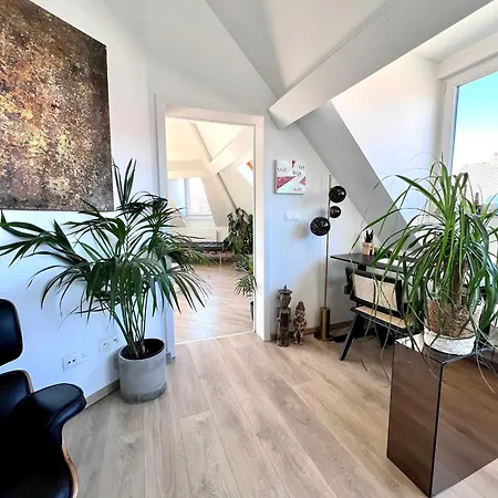 Modern Loft Near Eu Institutions Апартаменты