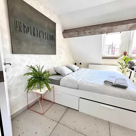 Modern Loft Near Eu Institutions Апартаменты *