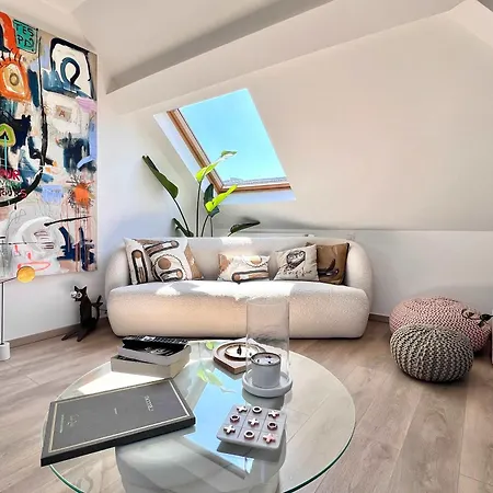 Modern Loft Near Eu Institutions Апартаменты