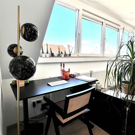 Modern Loft Near Eu Institutions Апартаменты