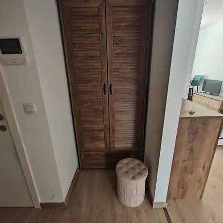 Apartment Cosy 2 Bedroom With Private Garden *