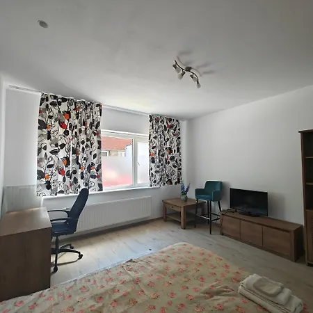 Cosy 2 Bedroom With Private Garden Brussel