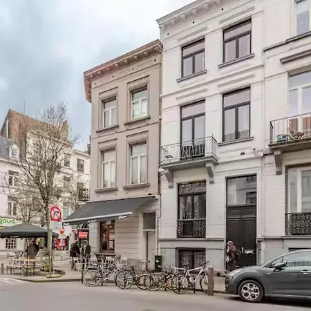 Elegant In Chatelain Ixelles