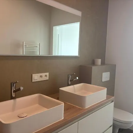 Apartman Splendid Penthouse In Center With Water View Brüsszel