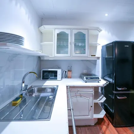 Nid Cosy Pres De La Grand-place Брюссель