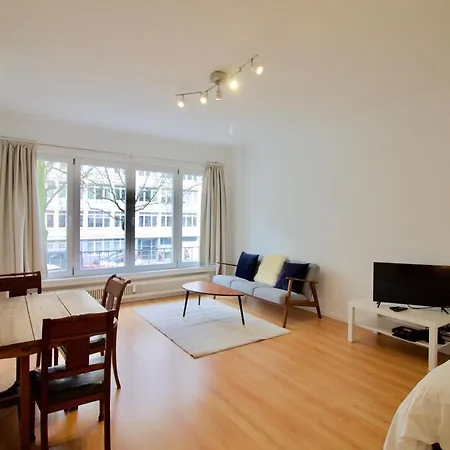 Very & Large Studio-plasky Apartmán *