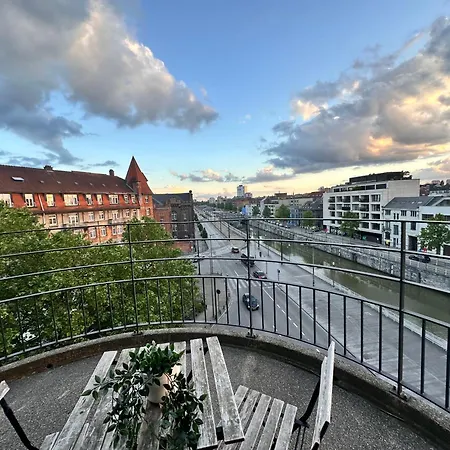 Sleep & Explore Brussels