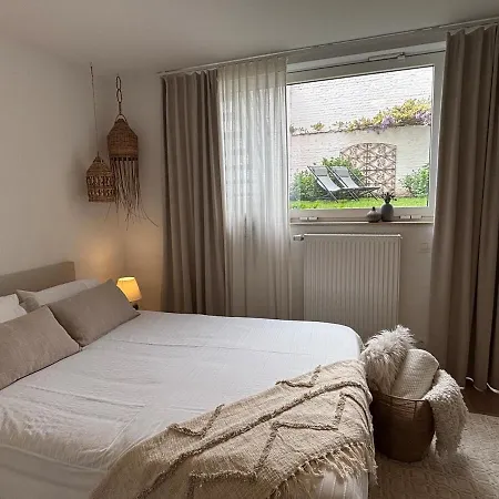 Lumineux Avec Jardin Proche Du Centre *