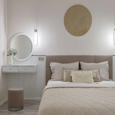 History And Comfort Of For 4*