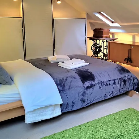 Cosy Flat, Location 아파트