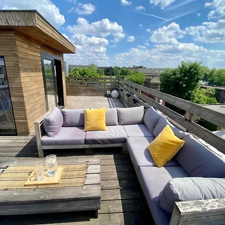 2 Avec Rooftop Suspendu Au Cimetiere D'ixelles 布鲁塞尔
