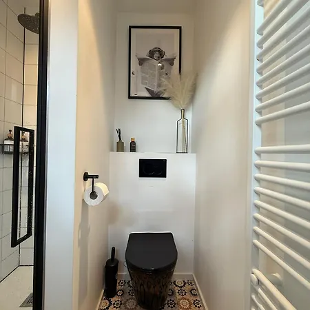 Stylish Penthouse In Bxl With 2 Panoramic Terraces 布鲁塞尔