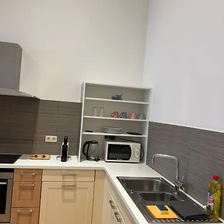 Quartier Louise Apartment *