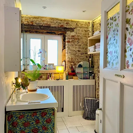 홈스테이 Calm, & Birdsong 브뤼셀