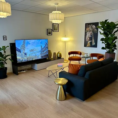 Grand Place - Prime Location 2 Bedroom Daire Brüksel
