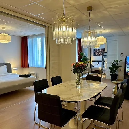 Grand Place - Prime Location 2 Bedroom Daire