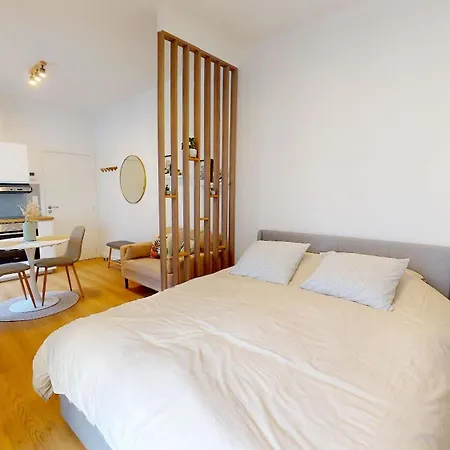 Cosy Centre Bxl Avec Balcon Apartman
