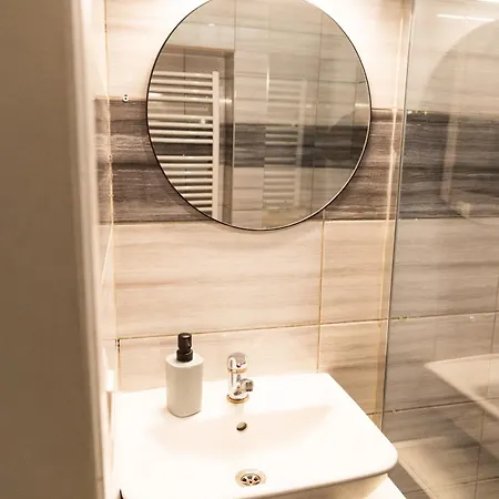 Avec Terrasse Privee Et Garage Rez De Chaussee Lumineux Διαμέρισμα