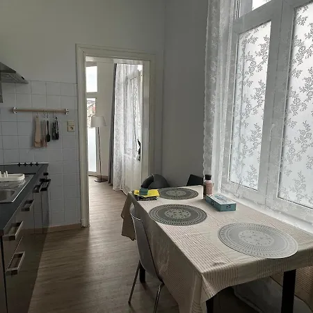 Daire Midi Retreat Brüksel