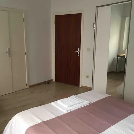 Centre de Bruxelles, Studio A Appartement *