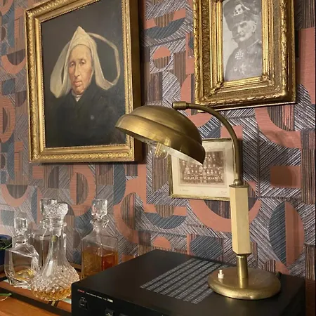 Overlooking * Bruxelas