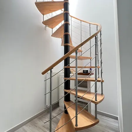 Tiny House Avec Terrasse Privee, 10 Mins Du Centre *